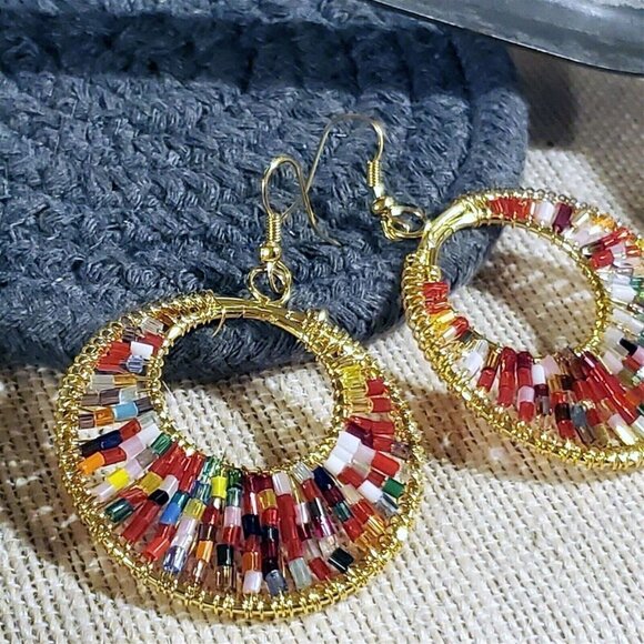 Beaded Red Multi Tiny Glass Beads Gogo Gold Tone Hoop Earrings - Picture 7 of 8